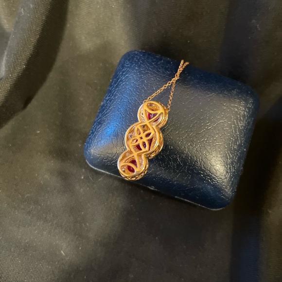 Ruby ring and pendant - Picture 5 of 8